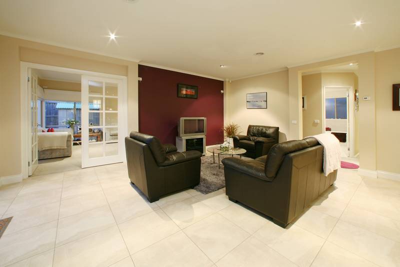 Stunning Home in Prized Location Picture 3