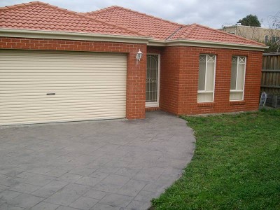 SPACIOUS FAMILY HOME IN QUIET POCKET OF SOVEREIGN CREST ESTATE Picture