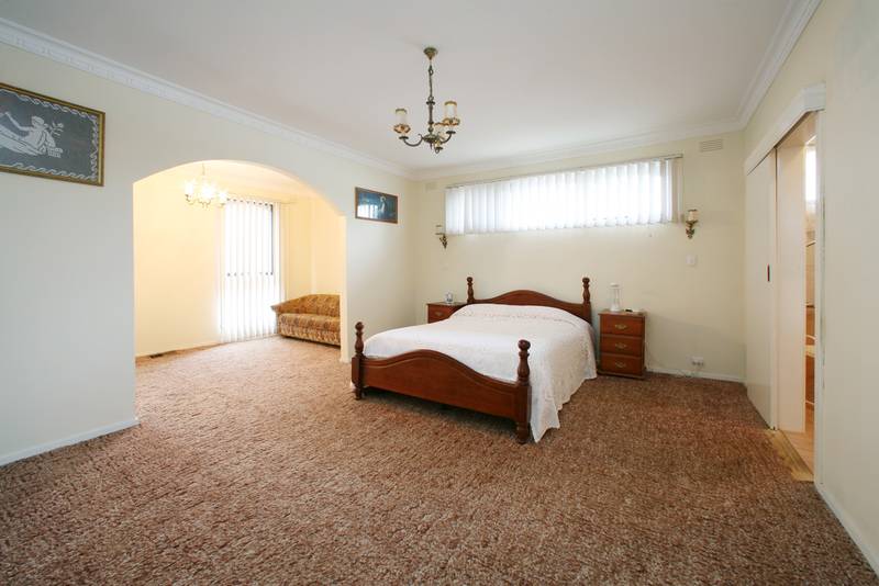 King Sized Comfort! Picture 3