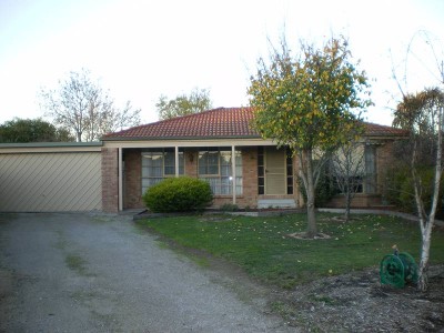 APPEALING & WELL PRESENTED HOME IN GREAT LOCATION Picture