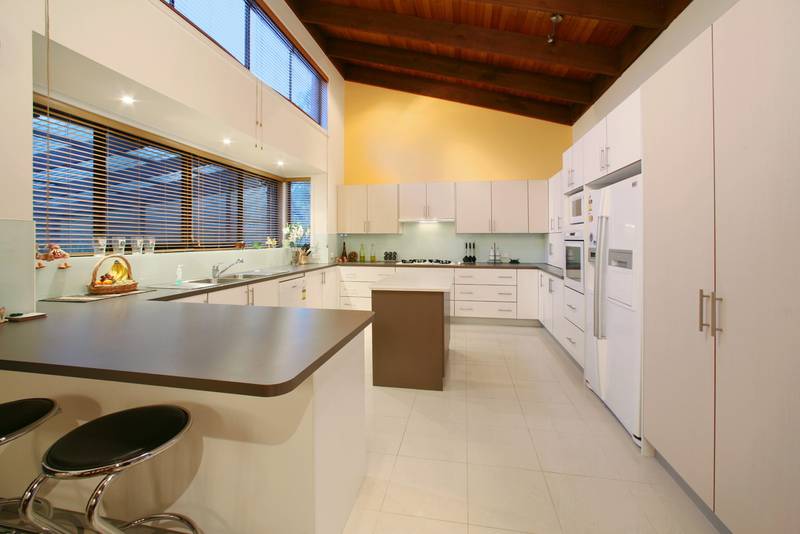 Serene Location For The Biggest Family Picture 2