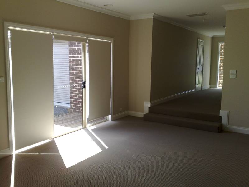 BRAND NEW TOWNHOUSE Picture 3