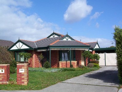 FAMILY LIVING IN A QUIET COURT LOCATION Picture