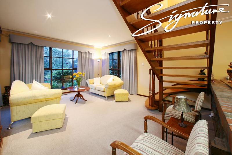 A Real Family Entertainer on Over 1/4 Acre Picture 3