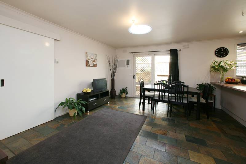 Beautiful Tree-Lined Street near the Lakes Picture 3