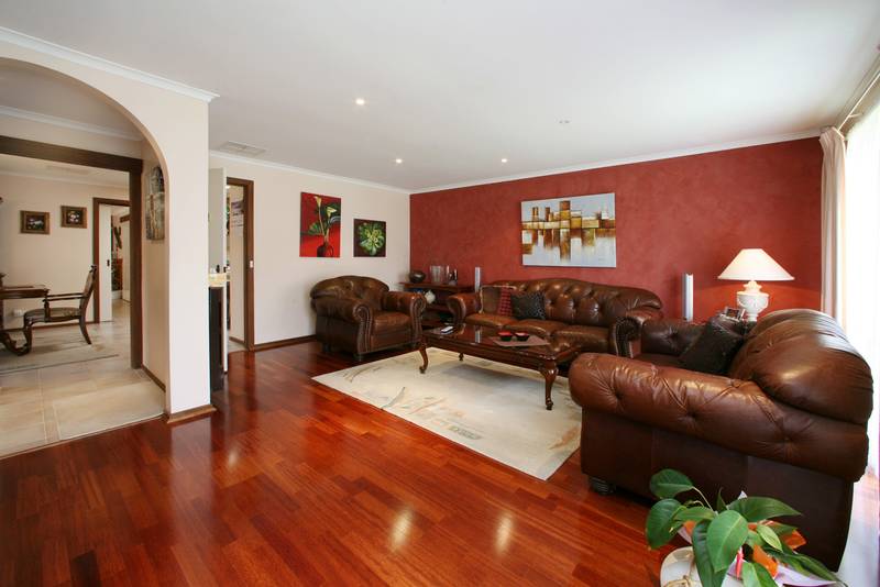 Perfectly Maintained Family Home Picture 3