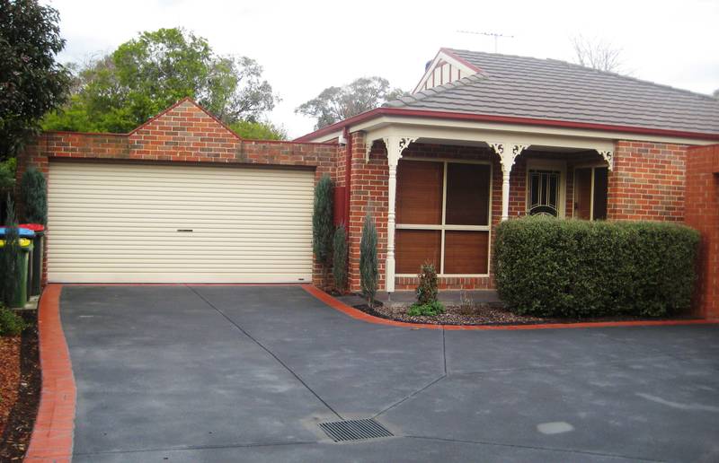 YOUNG & IMPRESSIVE UNIT IN GREAT LOCATION Picture 1