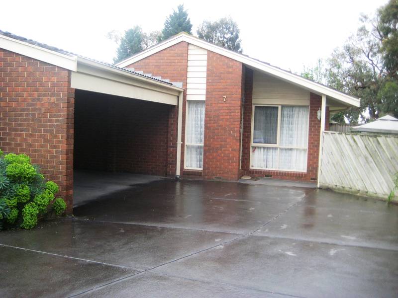 Lovely Family Home in Great Location Picture 1