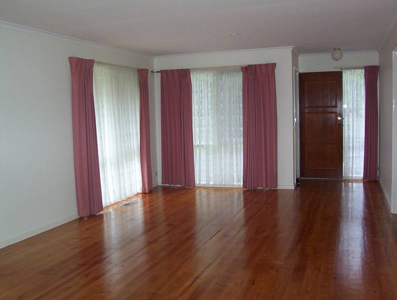 Lovely Family Home in Great Location Picture 3