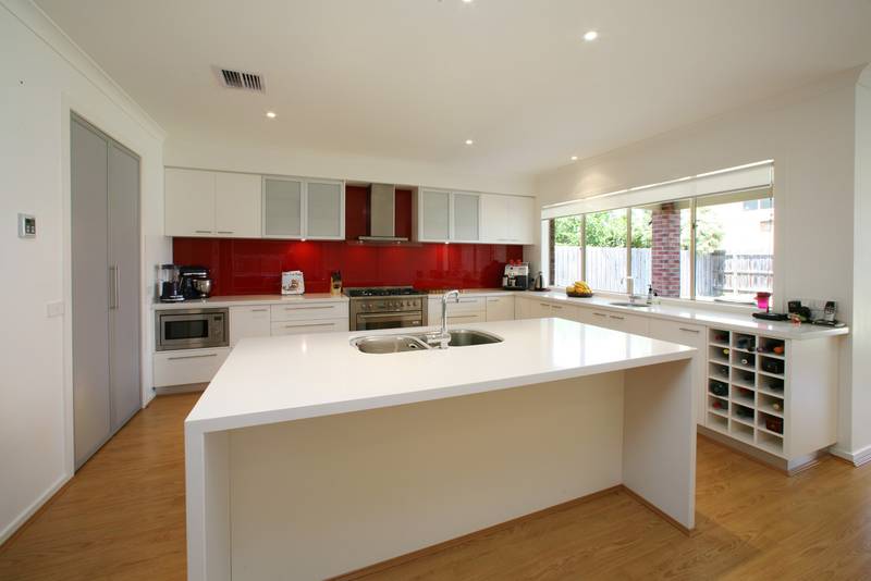 Near New with a Beautiful View Picture 2