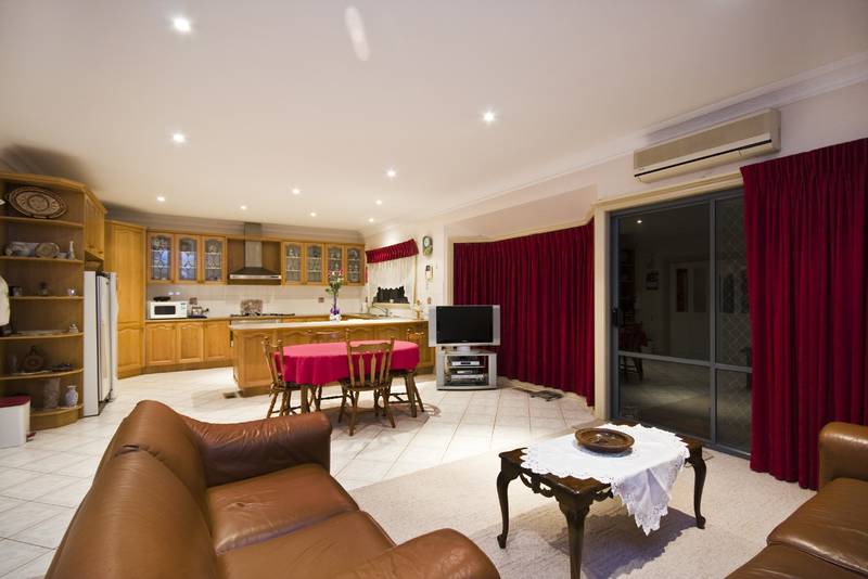 Youth with Size and Style Picture 3