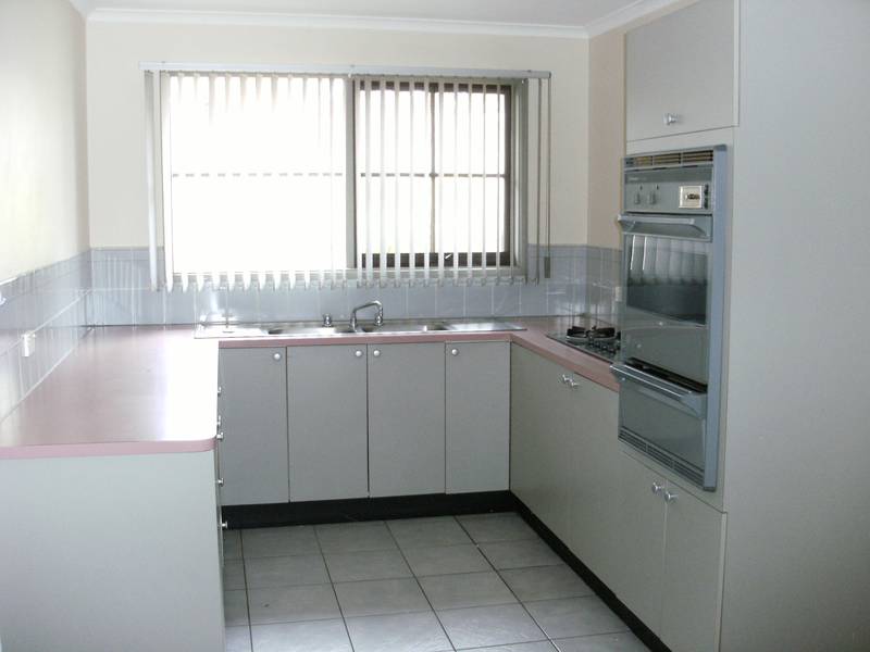 AFFORDABLE HOME IN QUIET & CONVENIENT LOCATION Picture 3