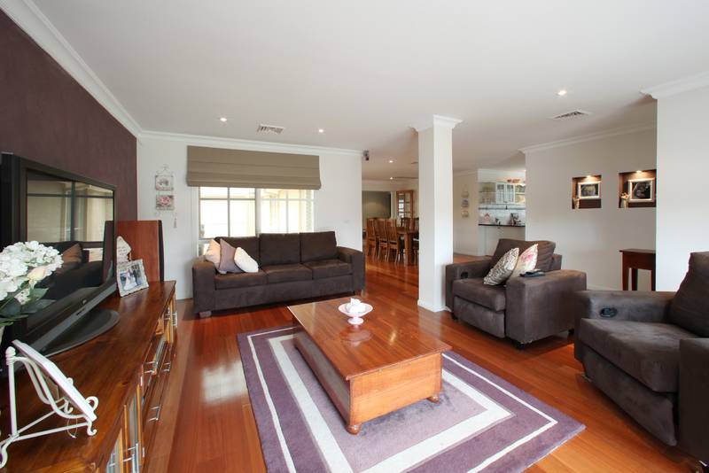 Vogue Living Picture 3