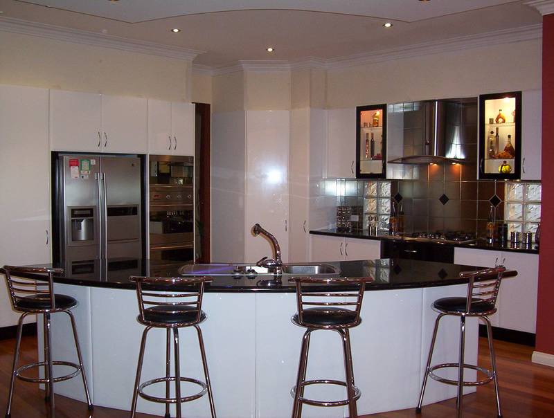 DREAM HOME IN SOUGHT AFTER LOCATION Picture 2