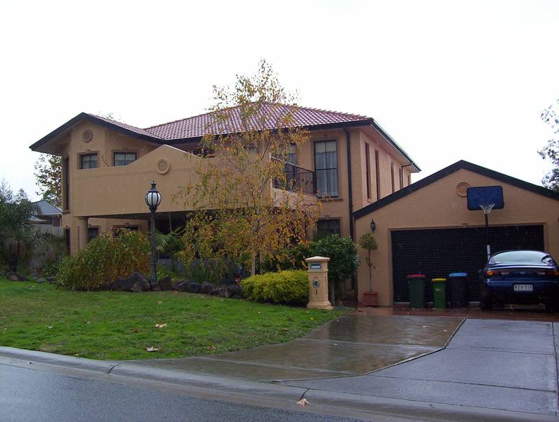 DREAM HOME IN SOUGHT AFTER LOCATION Picture 1