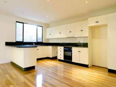 LARGE LUXURY HOME Picture