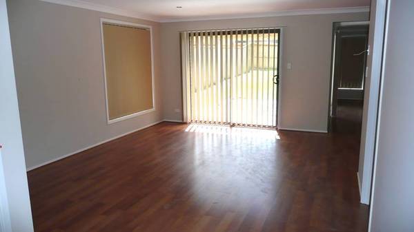 NEW LUXURY HOME Picture 3