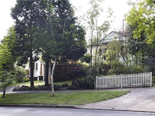 Parkland views - Walk to station Picture Parkland views - Walk to station Picture