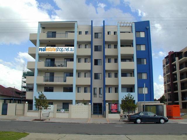 LUXURY APARTMENT - AS NEW Picture 1