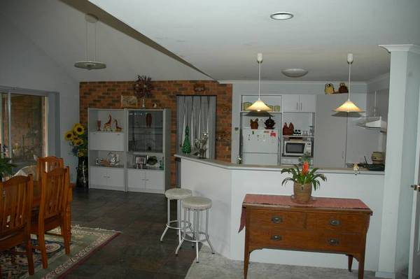 First Home Buyer! Investor! Tradesman! Picture 3