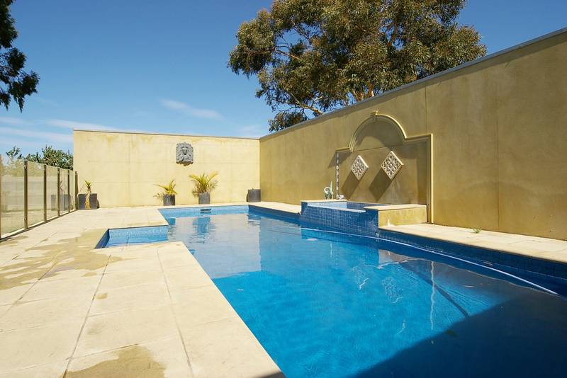 Fun & Relaxing Lifestyle Picture 2