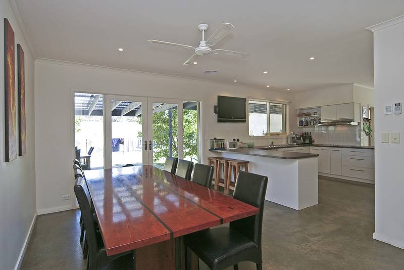 Fun & Relaxing Lifestyle Picture 3