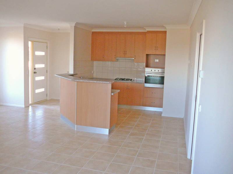 Brand New Unit Just Waiting For You Picture 2