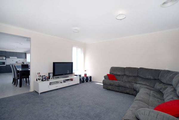 Priced To Sell! Picture 3