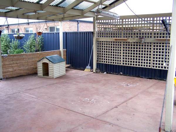 Quiet court location! Picture 2