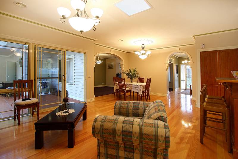 Heritage Springs delight Picture 3