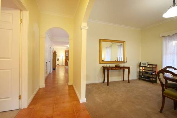 Owner is Moving Make an Offer Picture 3