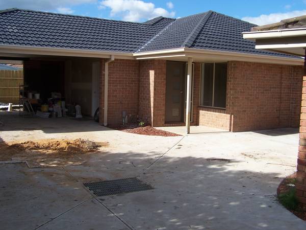 Attention first home buyers! Picture 1