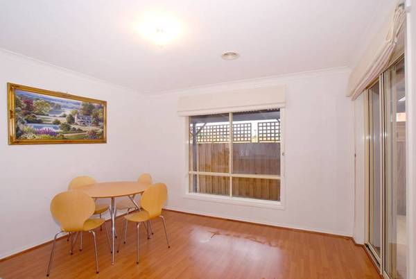 Henty Park Picture 3