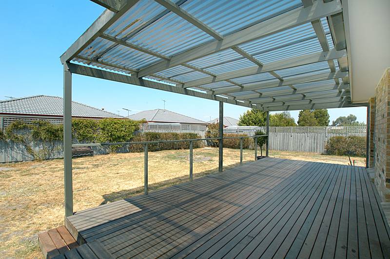 Three bedrooms plus a Study! Picture 2