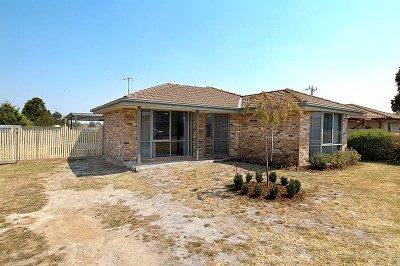 Three bedrooms plus a Study! Picture