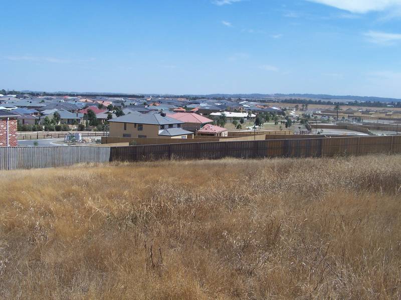 Make an offer! almost 800m2 Picture 1