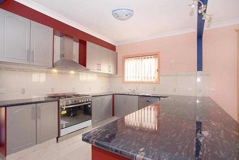 4 Bedroom in Quiet Court Picture 2