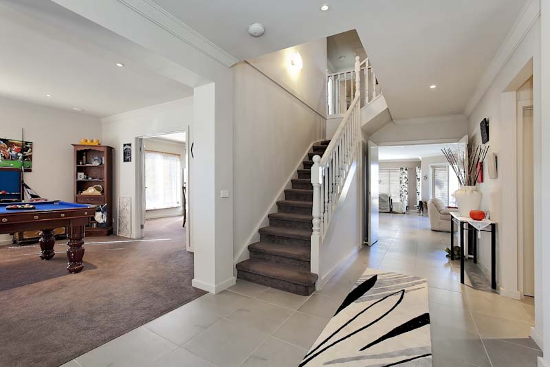 Owners moving Interstate! Picture 2