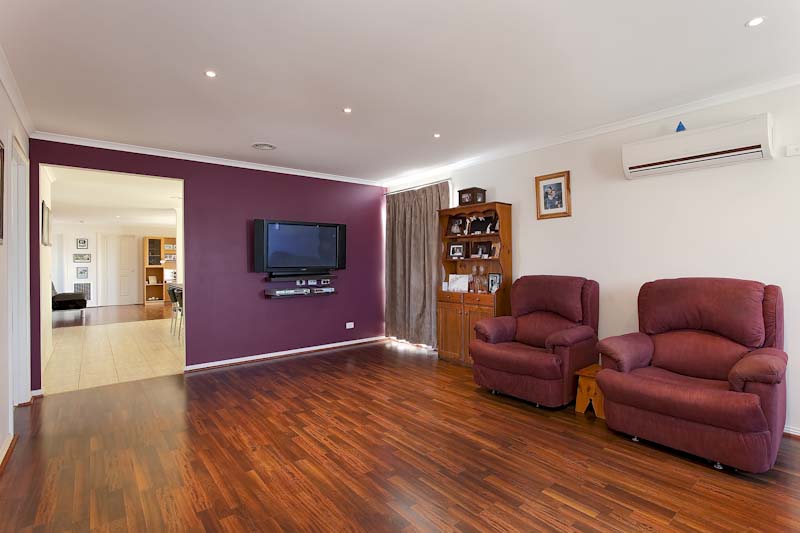 Large on Living with loads of Value! Picture 3