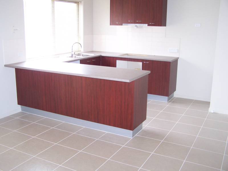 Beautiful Lakeside Picture 2