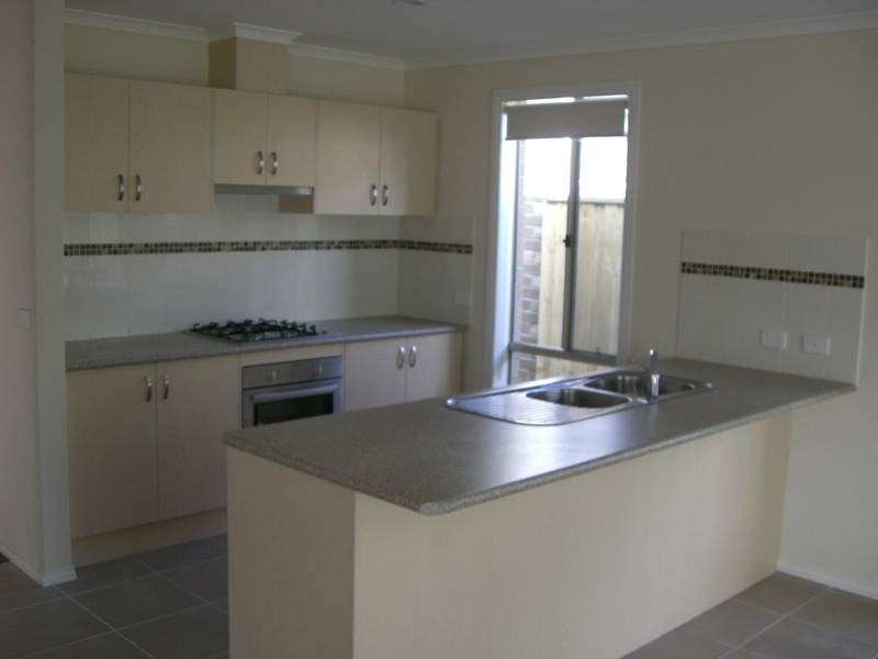 BRAND NEW NEAT & TIDY Picture 3