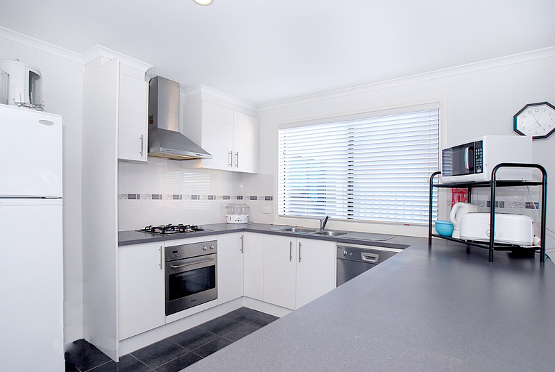 Modern 4 Bedroom home Picture 3