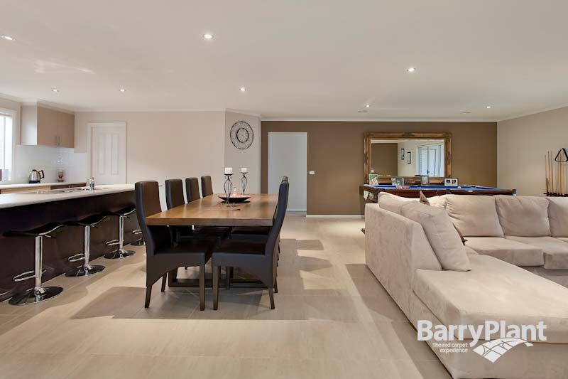 Owner needs an offer! Picture 2