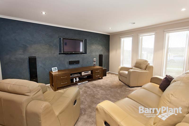 Owner needs an offer! Picture 3