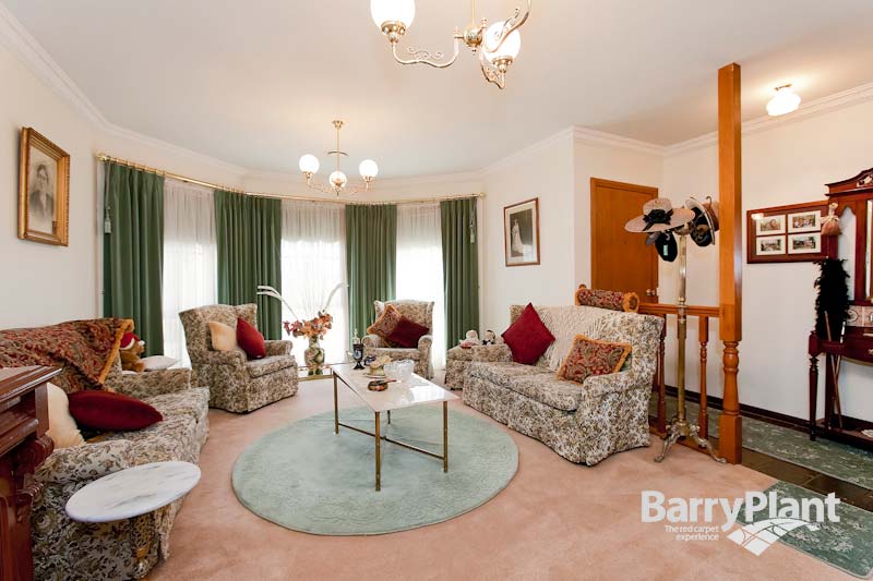 Owner needs an Offer! Picture 3