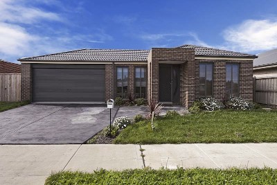 Family living in Fallingwater Picture