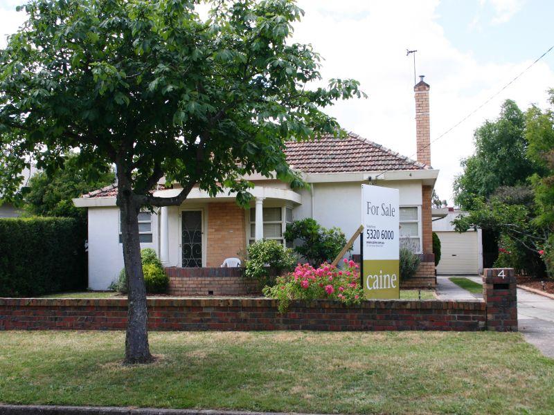 Family delight close to the lake Picture