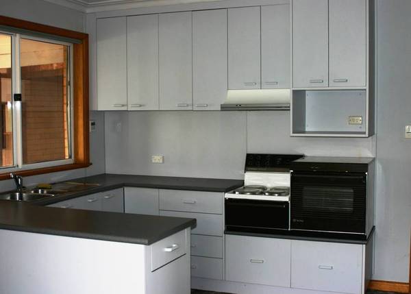 Spacious Family Home Picture 3