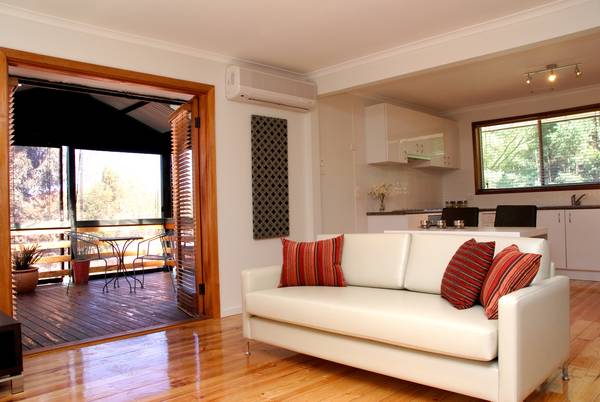 Renovated 1 Bedroom Unit in a Great Location! Picture 2