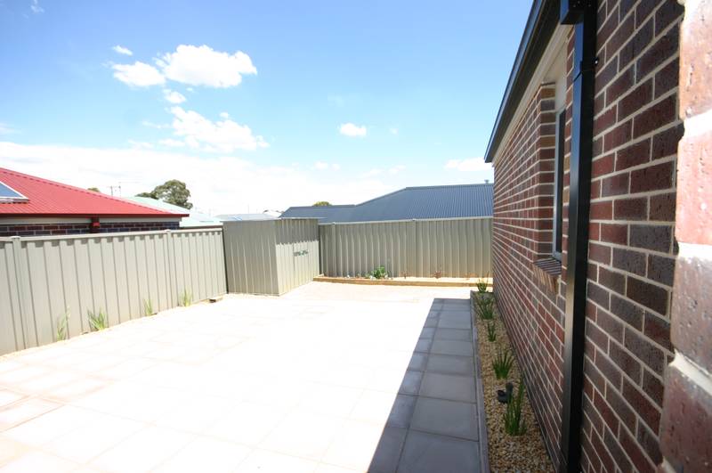 Near New 3 Bedroom Home! Picture Near New 3 Bedroom Home! Picture